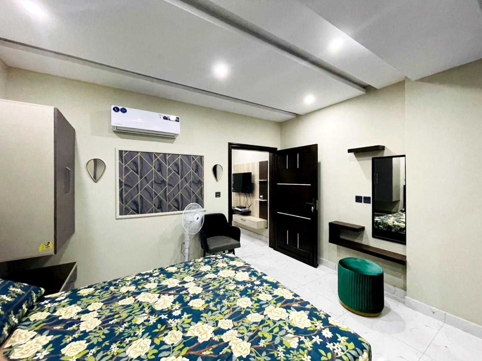 Eiffel Luxury Apartments Lahaur Zewnętrze zdjęcie