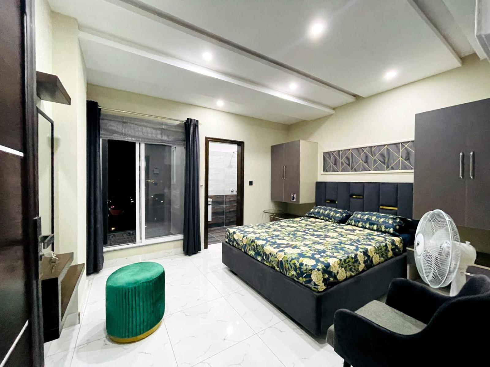 Eiffel Luxury Apartments Lahaur Zewnętrze zdjęcie